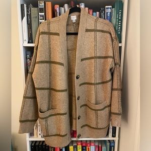 Brown and green cardigan with buttons and pockets